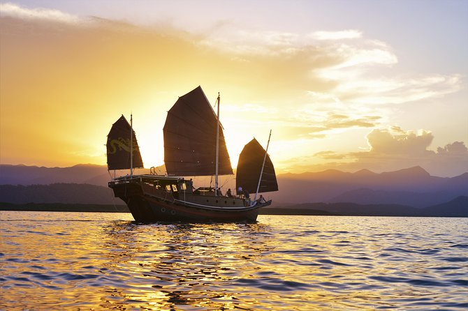 Shaolin Sunset Sailing Aboard Authentic Chinese Junk Boat - Accommodation Australia